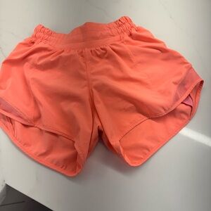 Lululemon Hotty Hot 2.5” lined Women's  Athletic Shorts